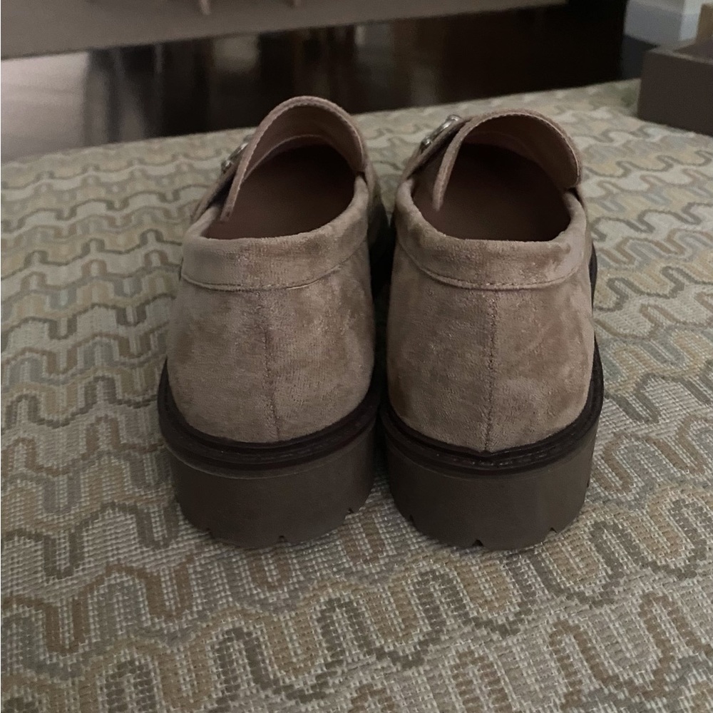 Tan suede loafers - Picture 3 of 6